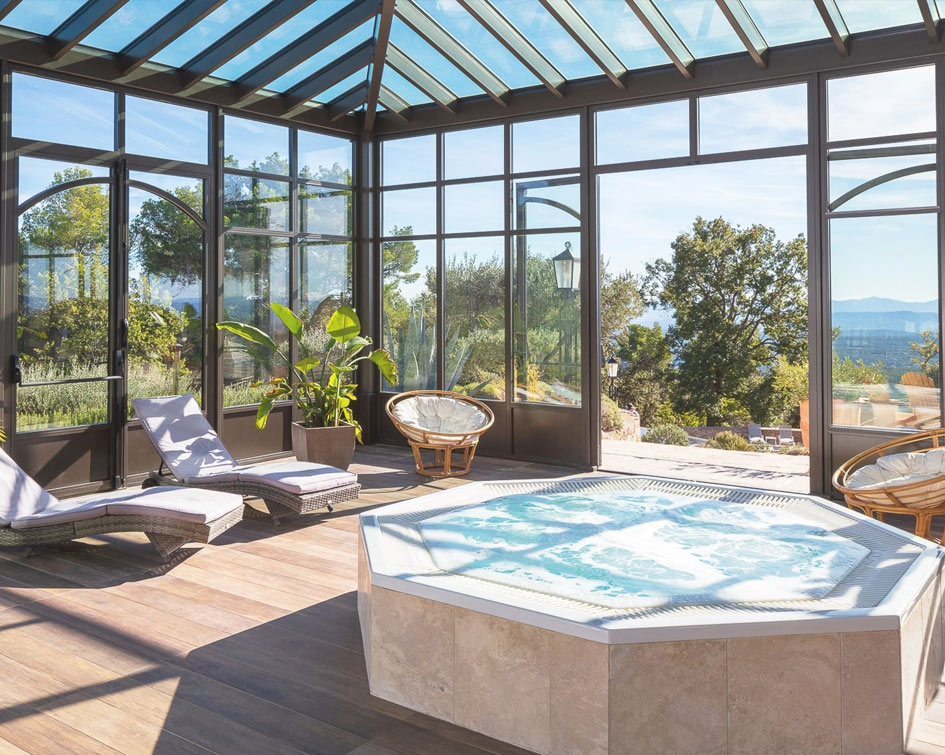 bastide de Tourtour jacuzzi